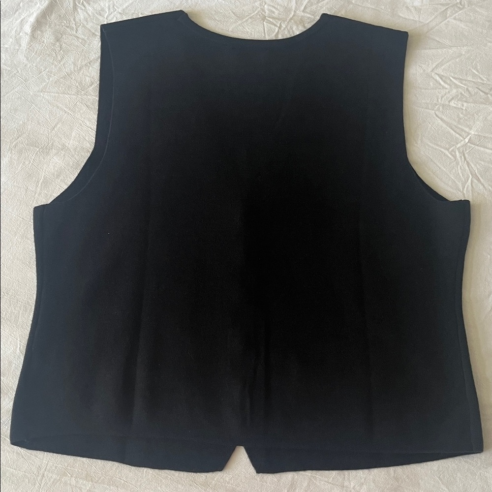 GAP Black CashSoft Knit Vest sz Lg. EUC worn twice - Picture 4 of 7
